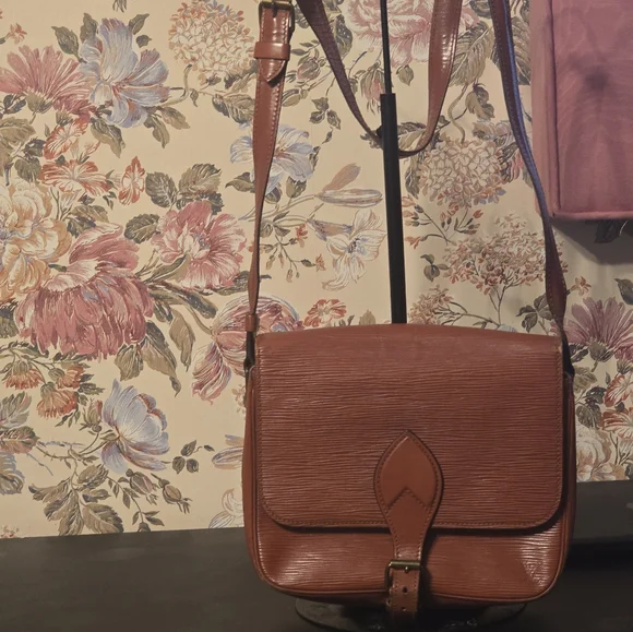 Louis vuitton epi Leather Crossbody Bag - Picture 9 of 11